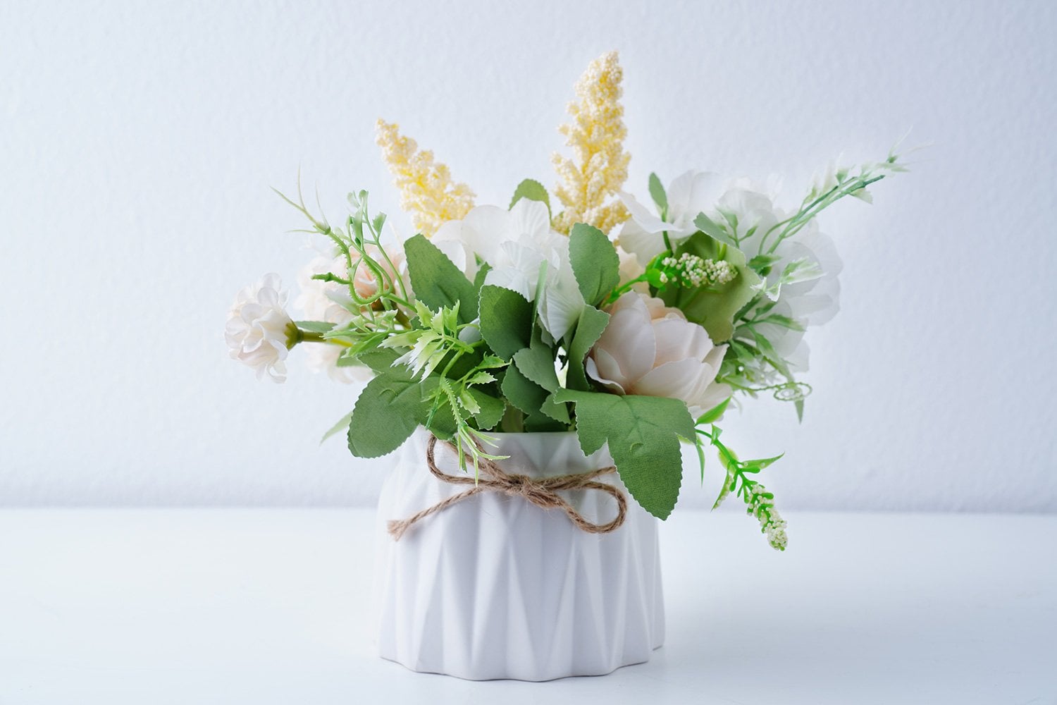 igor-hydrangea-flower-arrangement-medium
