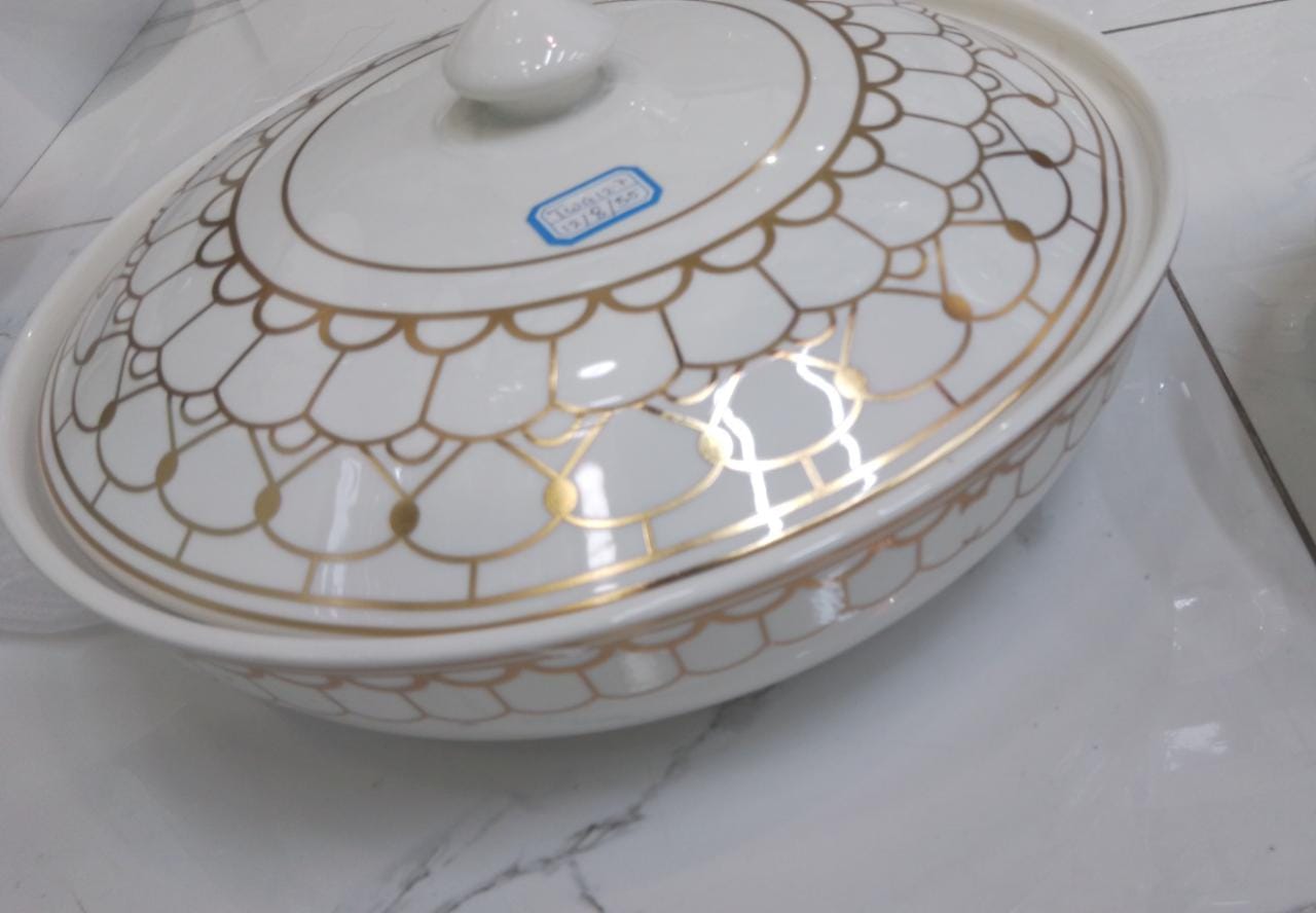 Bol et couvercle pour nourriture en porcelaine