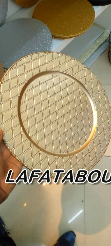 plats décoratif colorés