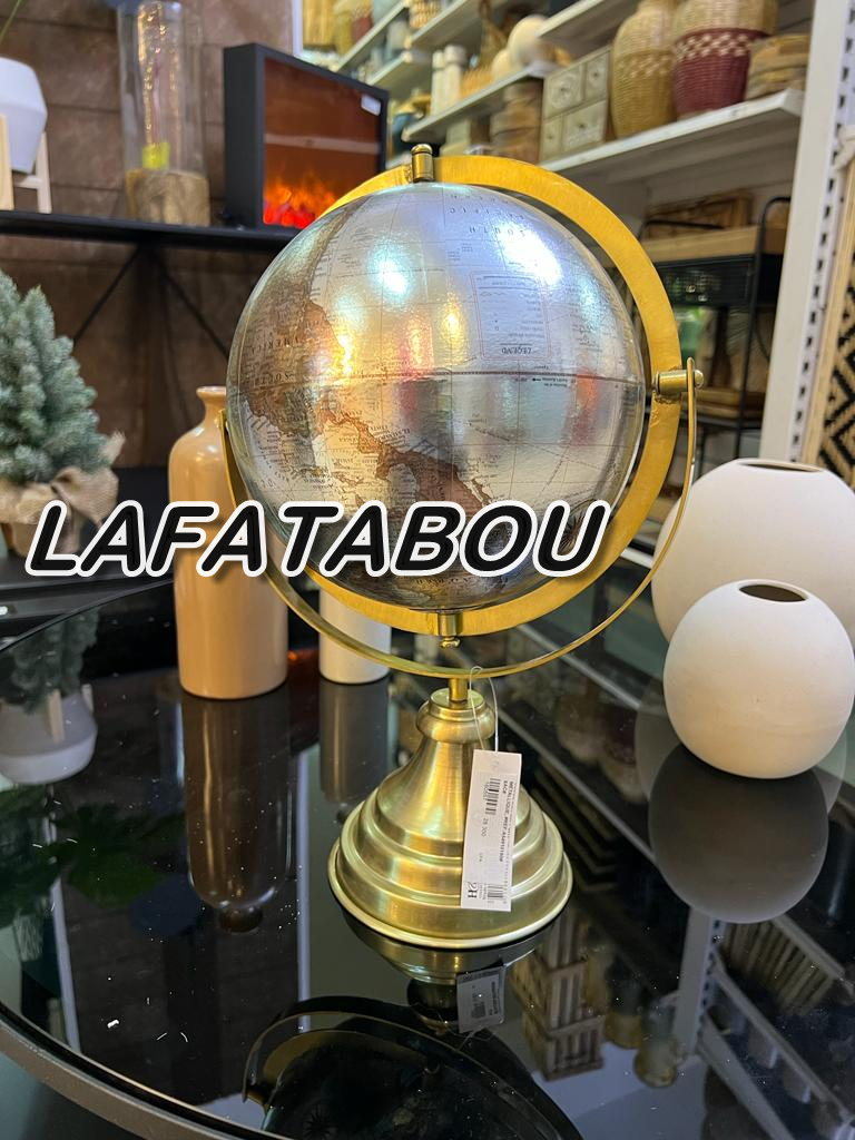 globe terrestre doré